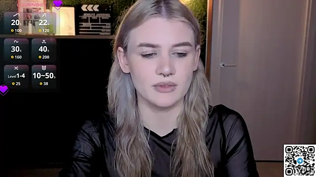 Snapshot of eshleeygreen chatting on 3, 7, 2026 eshleeygreen online show from 3, 7, 2026