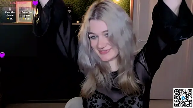 Snapshot of eshleeygreen chatting on 5, 7, 2026 eshleeygreen online show from 5, 7, 2026