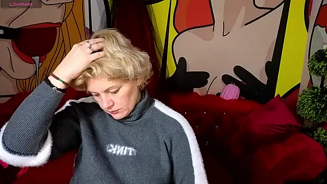 Snapshot of AmaraNights chatting on 7, 11, 2025 AmaraNights online show from 7, 11, 2025