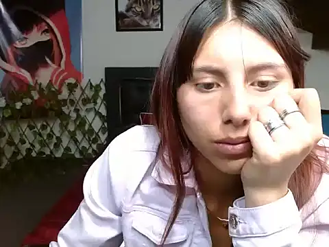 LuluKiss  online show from 5, 11, 2025