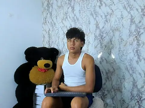 Valentino Lane online show from 8, 2, 2026