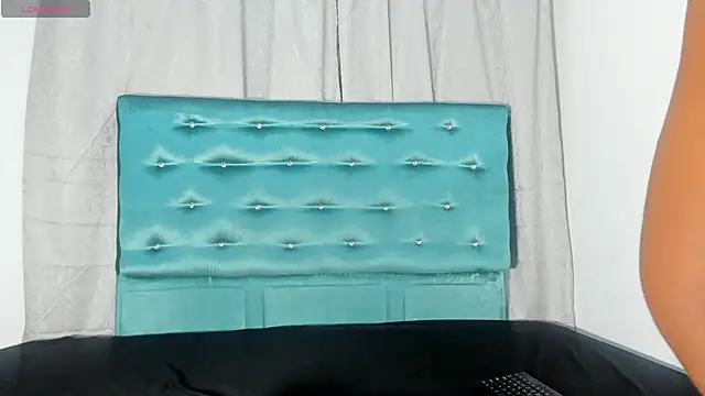 Tamaramilleer online show from 9, 11, 2025