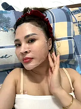 hellela-a online show from 7, 11, 2025