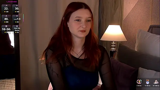 Snapshot of Ellllie chatting on 14, 12, 2025 Ellllie online show from 14, 12, 2025