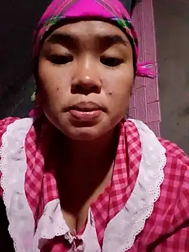 Snapshot of Mabel-122 chatting on 6, 11, 2025 Mabel-122 online show from 6, 11, 2025