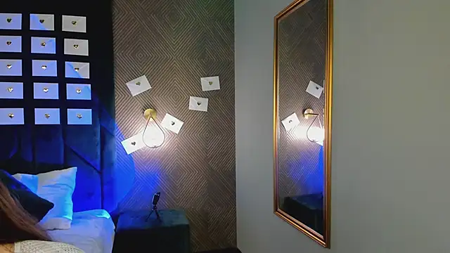 Snapshot of moon_sanny chatting on 5, 4, 2026 moon sanny online show from 5, 4, 2026