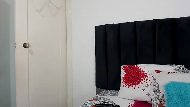 Miss-Berries online show from 3, 3, 2026