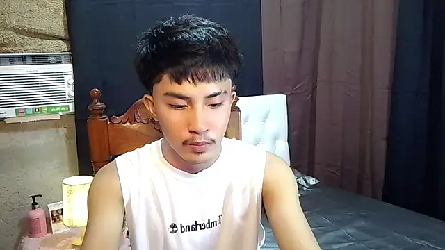 Snapshot of Urloverhardcock chatting on 5, 7, 2026 Urloverhardcock online show from 5, 7, 2026