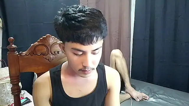 Snapshot of Urloverhardcock chatting on 7, 7, 2026 Urloverhardcock online show from 7, 7, 2026