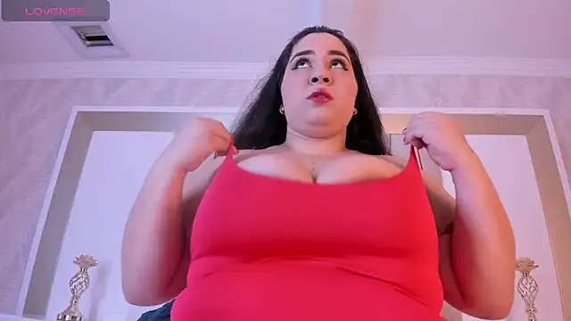 MiaBigBust online show from 9, 11, 2025