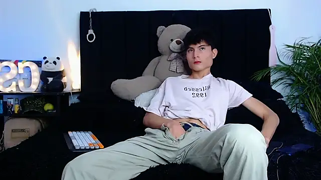 thomasbennett  online show from 7, 11, 2025