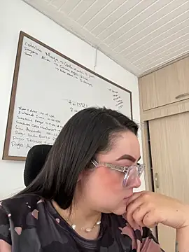 cleo wale  online show from 25, 11, 2025