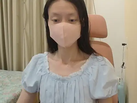 Snapshot of Lil-Cherries chatting on 25, 2, 2026 Lil-Cherries online show from 25, 2, 2026