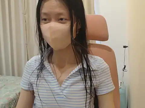 Snapshot of Lil-Cherries chatting on 1, 3, 2026 Lil-Cherries online show from 1, 3, 2026