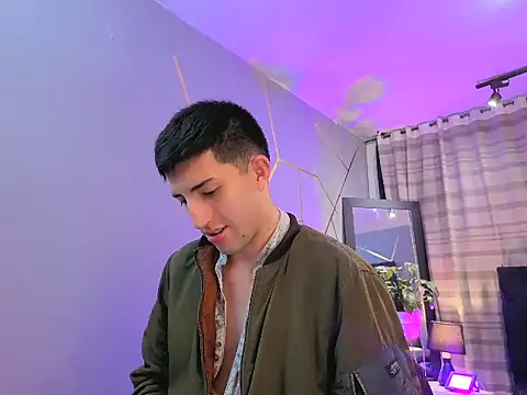 Un Sluttyy online show from 7, 11, 2025