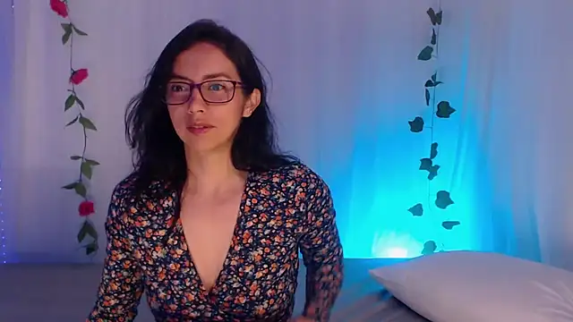 Snapshot of Belladonna_lips chatting on 10, 6, 2026 Belladonna lips online show from 10, 6, 2026