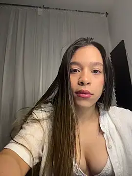 Snapshot of Lys_rose chatting on 13, 11, 2025 Lys rose online show from 13, 11, 2025