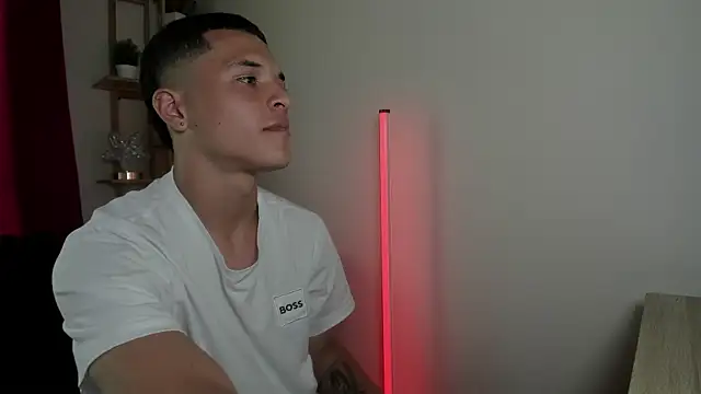 Snapshot of damian_vega13 chatting on 7, 11, 2025 damian vega13 online show from 7, 11, 2025