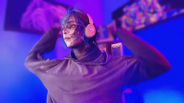 luxiel  online show from 11, 3, 2026