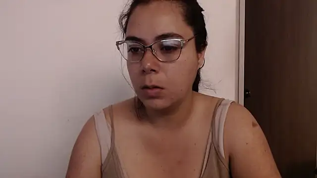 LorieFerrer online show from 8, 3, 2025