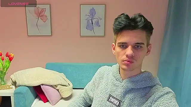 LiamMerci online show from 10, 11, 2025