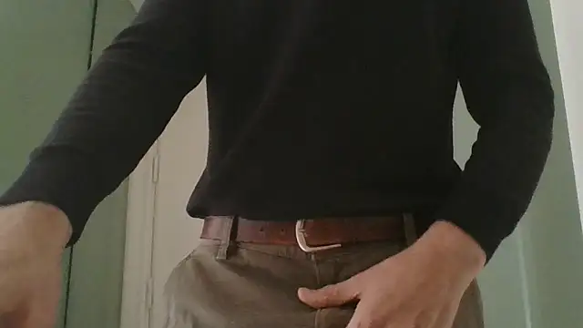 CuteDaddy92 online show from 10, 2, 2026