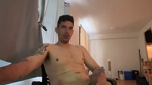 Snapshot of frankeyo chatting on 8, 6, 2026 frankeyo online show from 8, 6, 2026