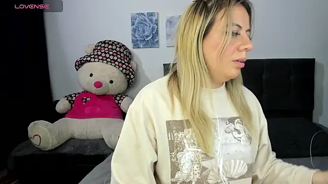 ariannawil online show from 16, 4, 2026