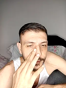 Snapshot of Red_dewilll chatting on 9, 11, 2025 Red dewilll online show from 9, 11, 2025