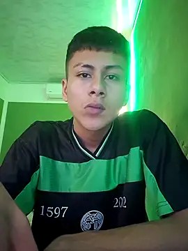 Snapshot of stebeen_smithh chatting on 7, 6, 2026 stebeen smithh online show from 7, 6, 2026