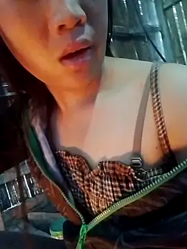 Yumiik2kk online show from 25, 11, 2025