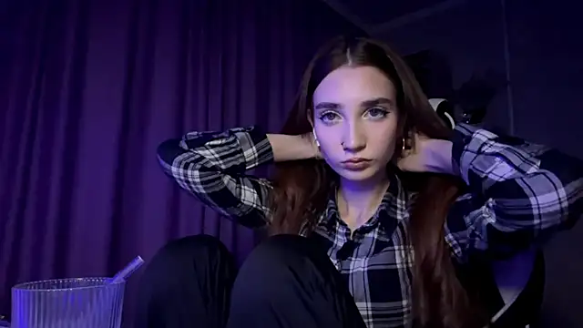 HollyPaw online show from 21, 11, 2025