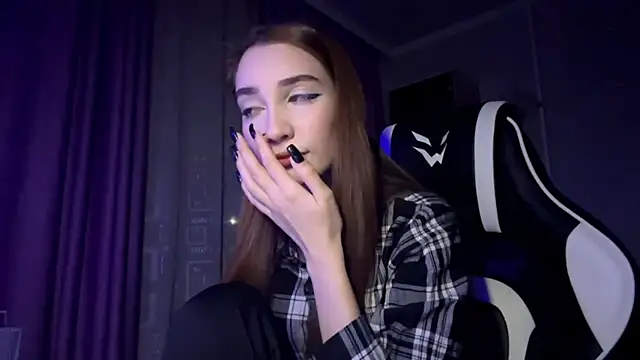 HollyPaw online show from 26, 11, 2025