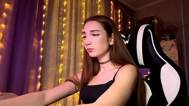 HollyPaw online show from 17, 12, 2025