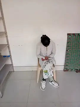 Snapshot of Sunita-collage chatting on 19, 11, 2025 Sunita-collage online show from 19, 11, 2025