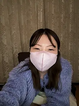 chika v v online show from 4, 12, 2025