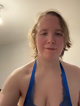 MollyWest  online show from 13, 11, 2025