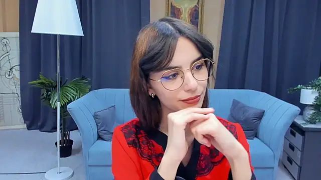 Snapshot of KellyeSieck chatting on 12, 11, 2025 KellyeSieck online show from 12, 11, 2025