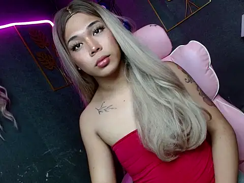 slutty lauraxxx online show from 22, 2, 2026