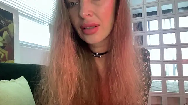 Snapshot of sour_sugar chatting on 17, 11, 2025 sour sugar online show from 17, 11, 2025