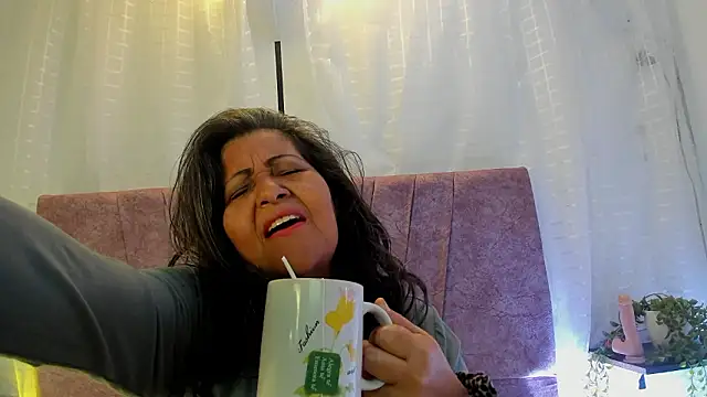 Victoriaa Anderson online show from 9, 3, 2026