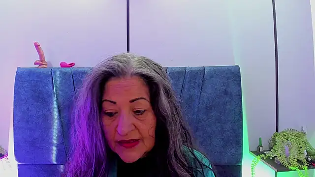 Victoriaa Anderson online show from 26, 6, 2026