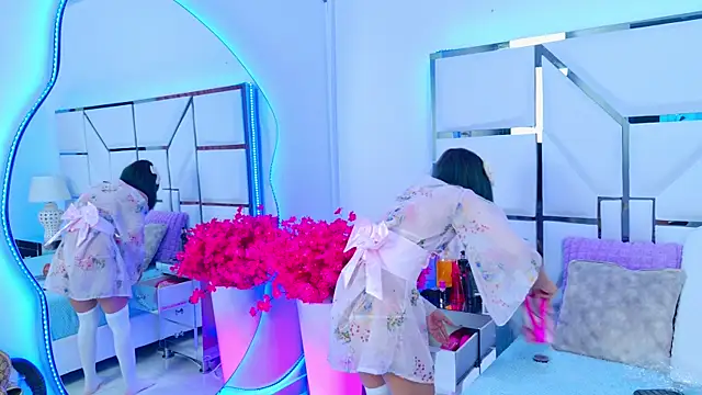 BunnySexyy18 online show from 5, 1, 2026