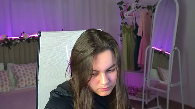 Snapshot of FrancescaCavaliere chatting on 8, 7, 2026 FrancescaCavaliere online show from 8, 7, 2026