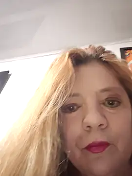 Snapshot of karlaanqui1 chatting on 8, 5, 2026 karlaanqui1 online show from 8, 5, 2026