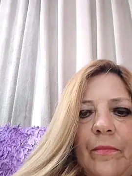 Snapshot of karlaanqui1 chatting on 15, 5, 2026 karlaanqui1 online show from 15, 5, 2026