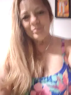 Snapshot of karlaanqui1 chatting on 17, 5, 2026 karlaanqui1 online show from 17, 5, 2026