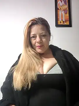 Snapshot of karlaanqui1 chatting on 20, 5, 2026 karlaanqui1 online show from 20, 5, 2026