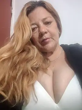 Snapshot of karlaanqui1 chatting on 12, 6, 2026 karlaanqui1 online show from 12, 6, 2026