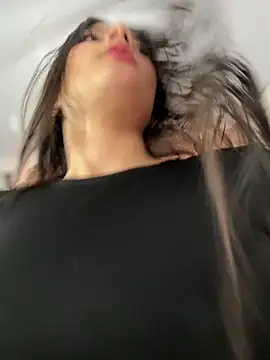 EmmiiGlow online show from 13, 2, 2026